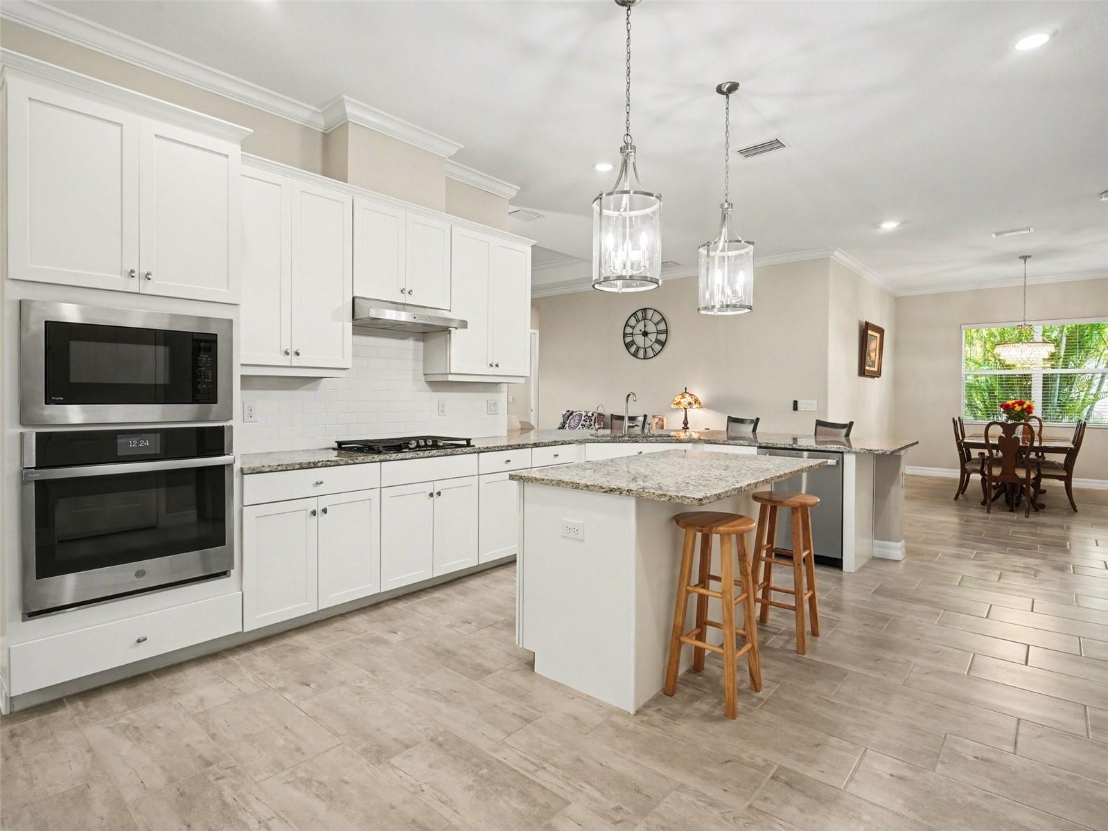 Image 7 of 24 For 11825 Perennial Place