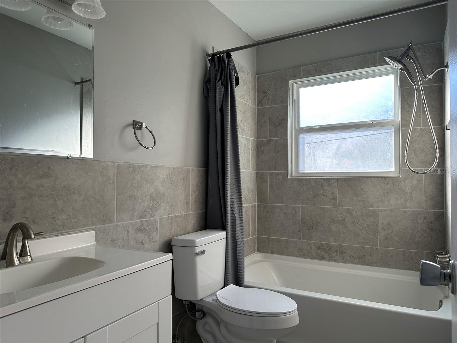 Image 11 of 28 For 135 Madison Circle N