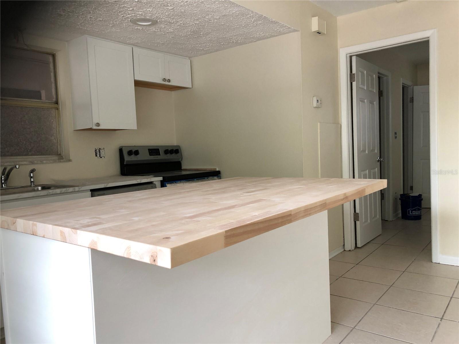 Image 7 of 28 For 135 Madison Circle N