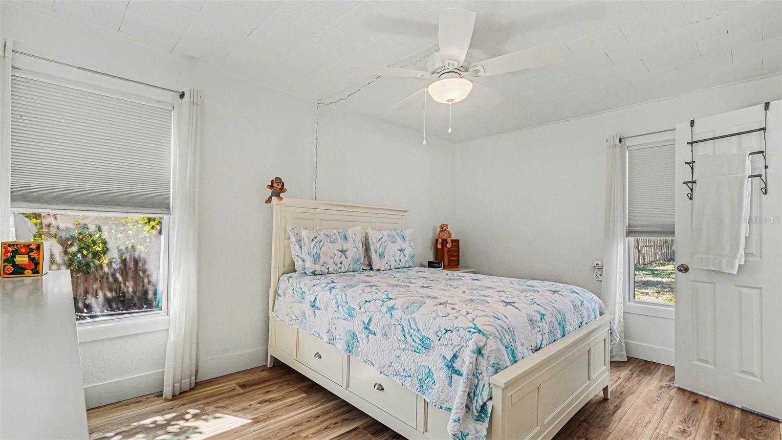 Image 16 of 35 For 10684 Halls River Road 2