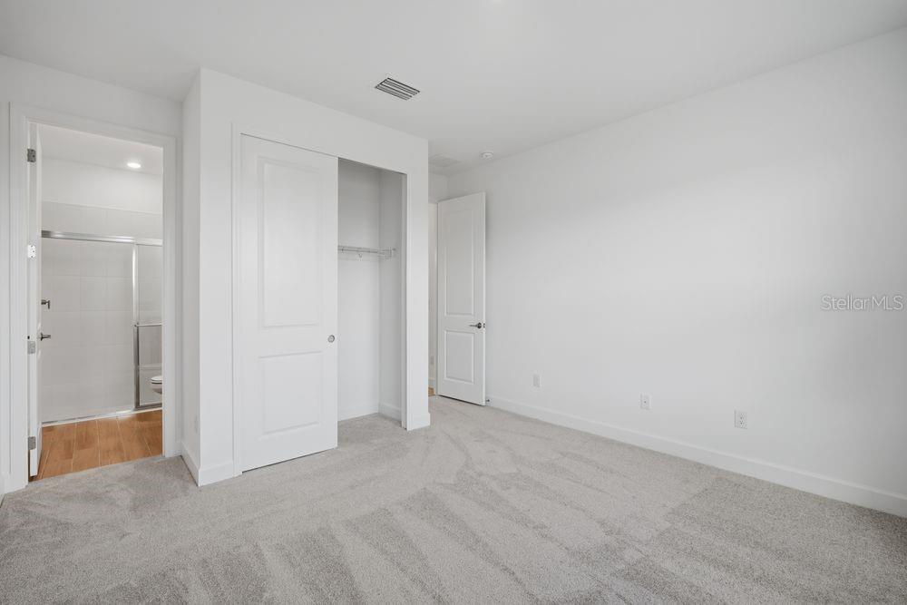 Image 16 of 38 For 35889 Emberview Drive