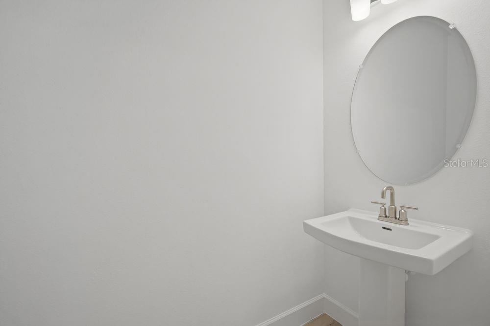 Image 21 of 38 For 35889 Emberview Drive