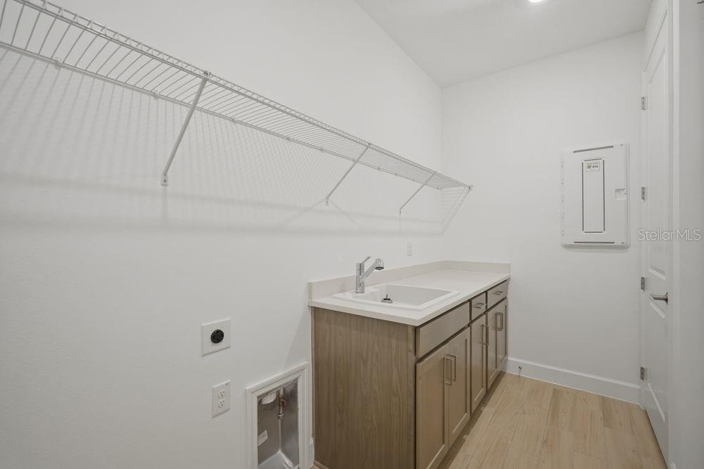 Image 27 of 38 For 35889 Emberview Drive