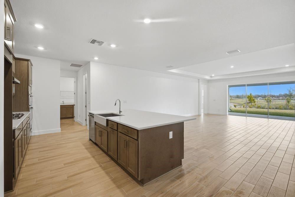 Image 4 of 38 For 35889 Emberview Drive