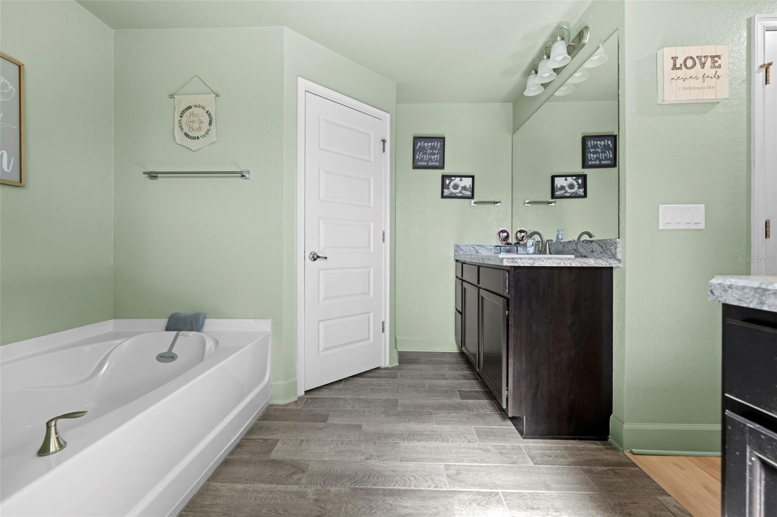 Image 44 of 51 For 12034 Mandlin Road