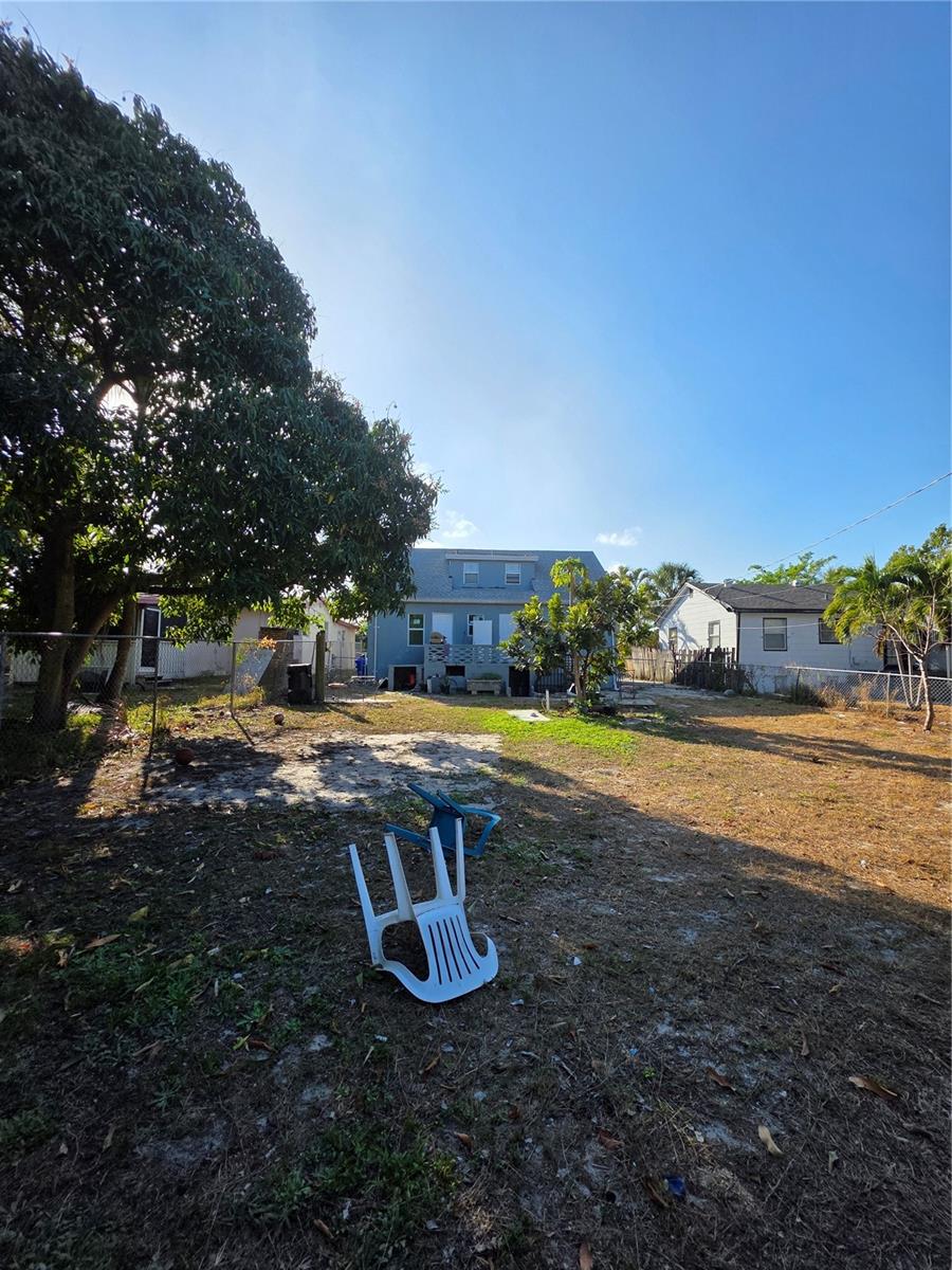 Image 3 of 9 For 622 S C Street 1