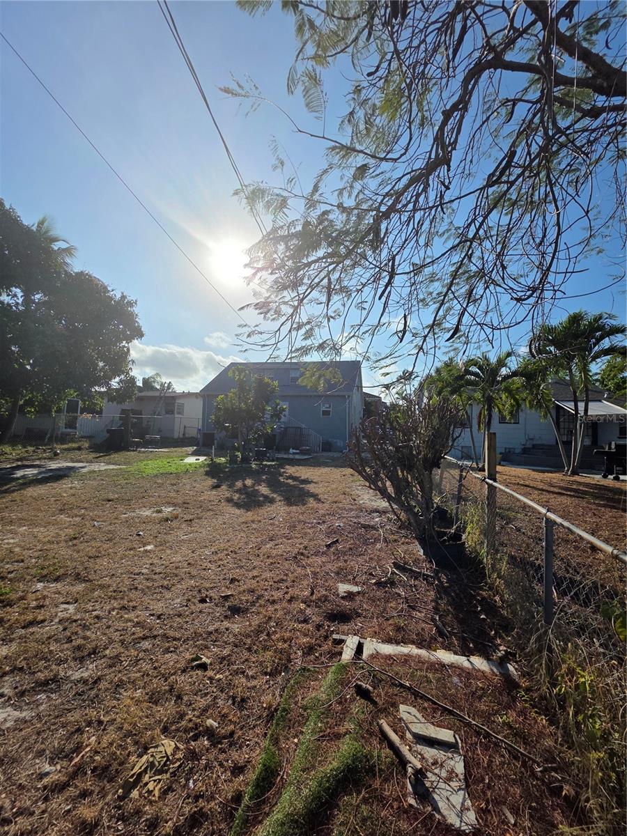 Image 6 of 9 For 622 S C Street 1