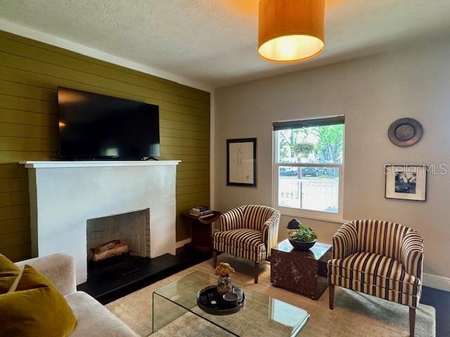 Image 13 of 54 For 1720 Scranton Street S