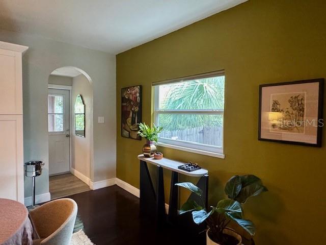 Image 23 of 54 For 1720 Scranton Street S