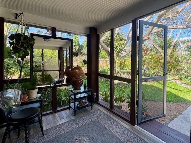 Image 36 of 54 For 1720 Scranton Street S