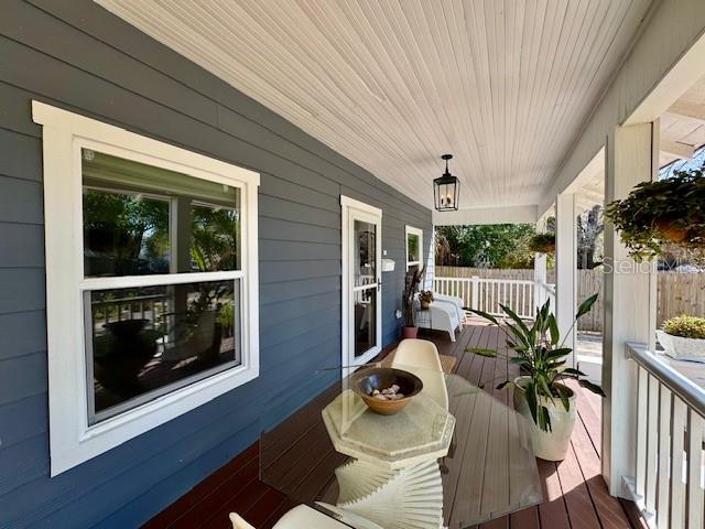 Image 7 of 54 For 1720 Scranton Street S