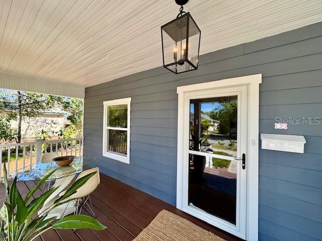 Image 8 of 54 For 1720 Scranton Street S