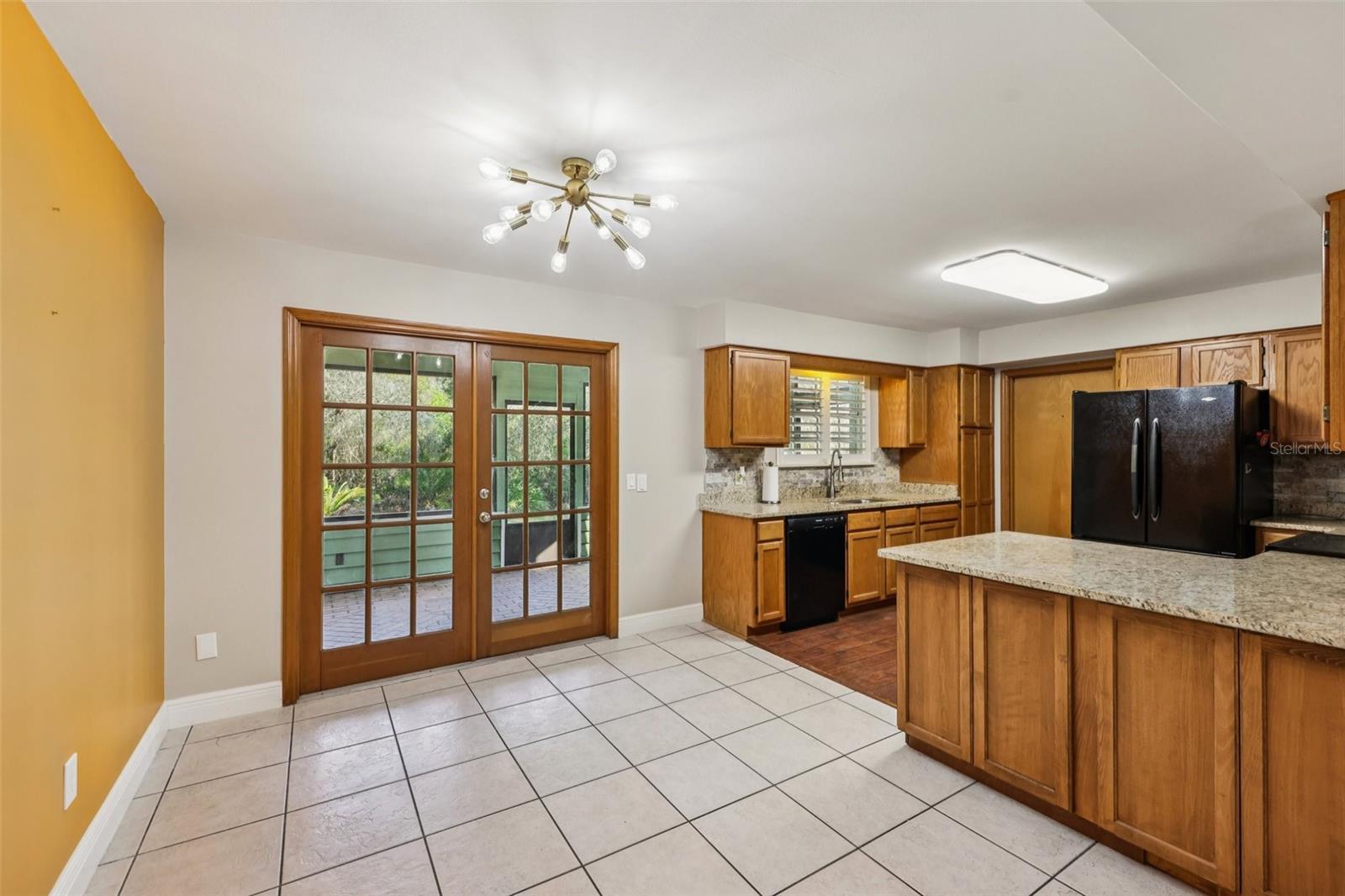 Image 10 of 40 For 490 Hidden Ridge Drive