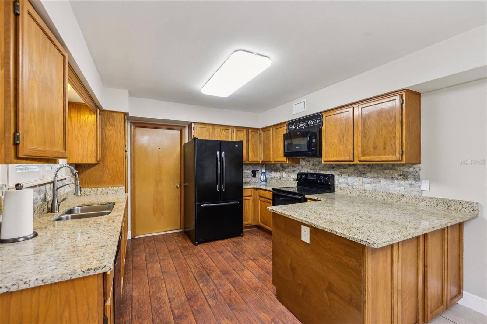 Image 11 of 40 For 490 Hidden Ridge Drive