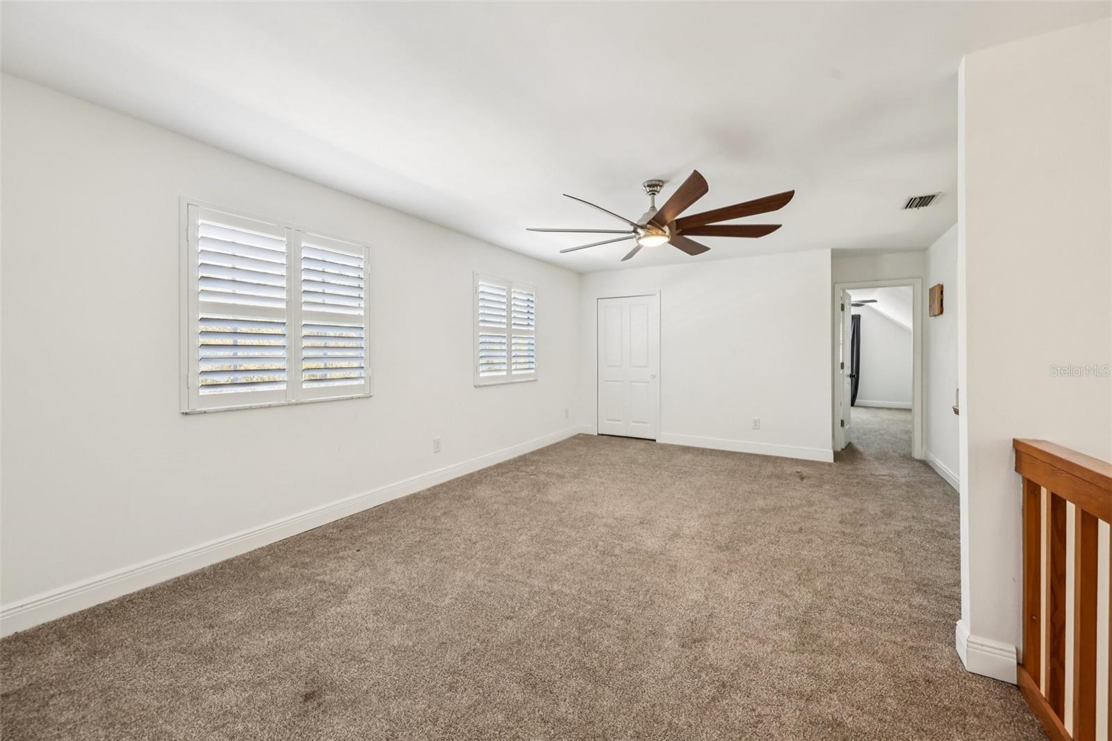 Image 22 of 40 For 490 Hidden Ridge Drive