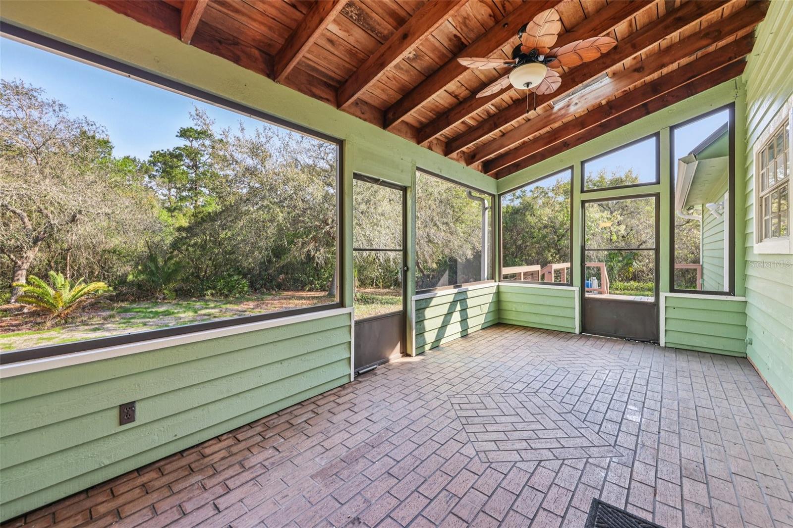 Image 6 of 40 For 490 Hidden Ridge Drive