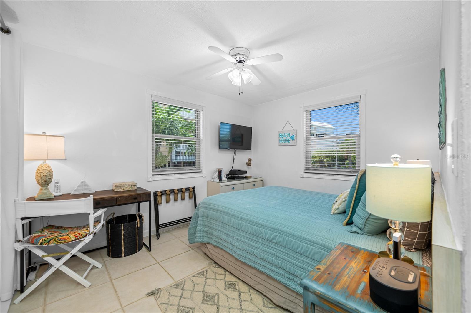 Image 21 of 43 For 6700 Sunset Way 406