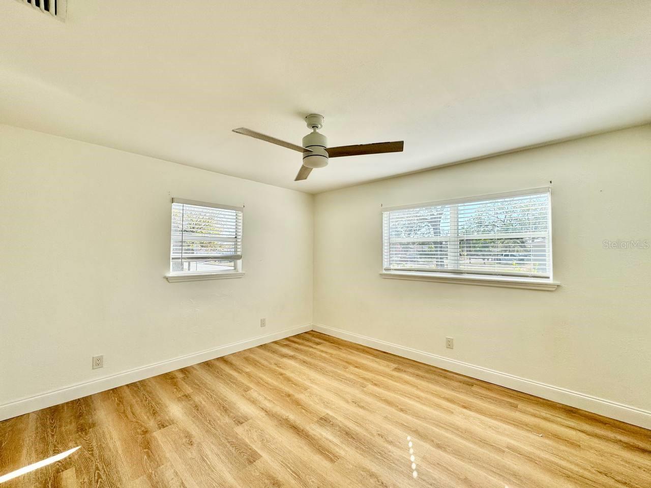 Image 18 of 21 For 1101 46th Street N