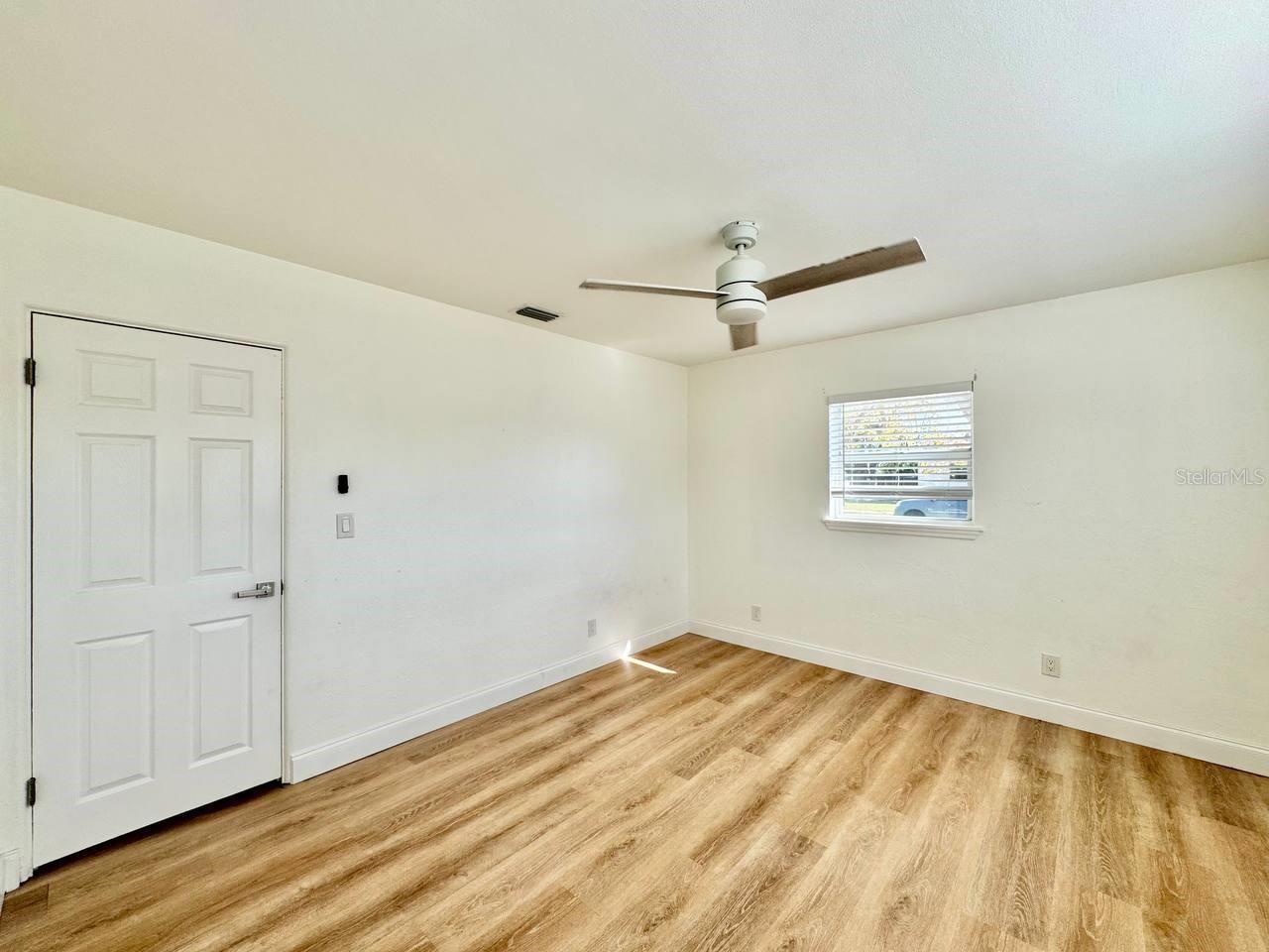 Image 19 of 21 For 1101 46th Street N