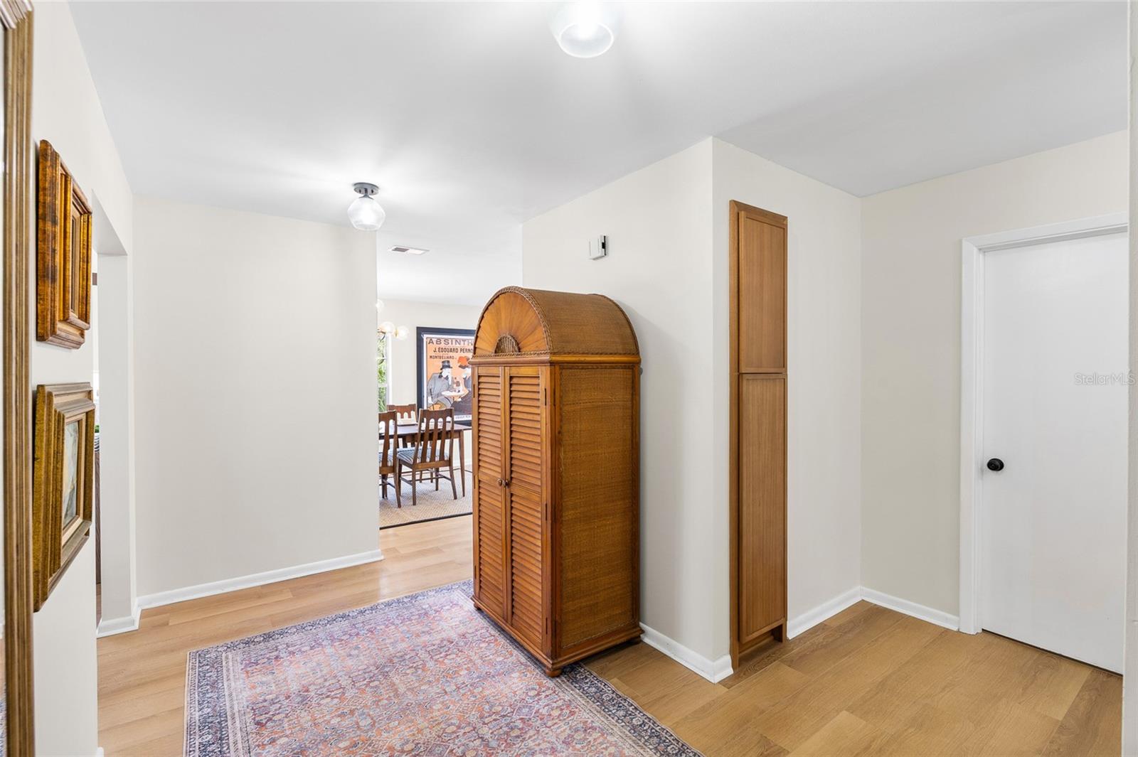 Image 10 of 45 For 6906 Valrie Lane