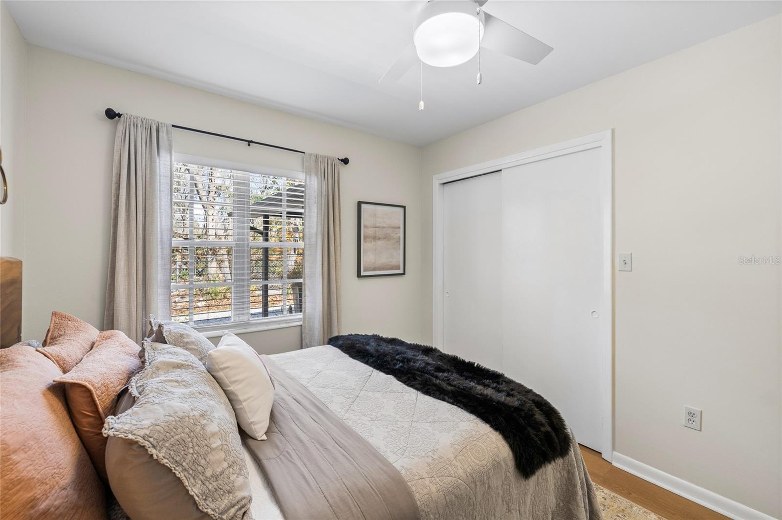 Image 20 of 45 For 6906 Valrie Lane