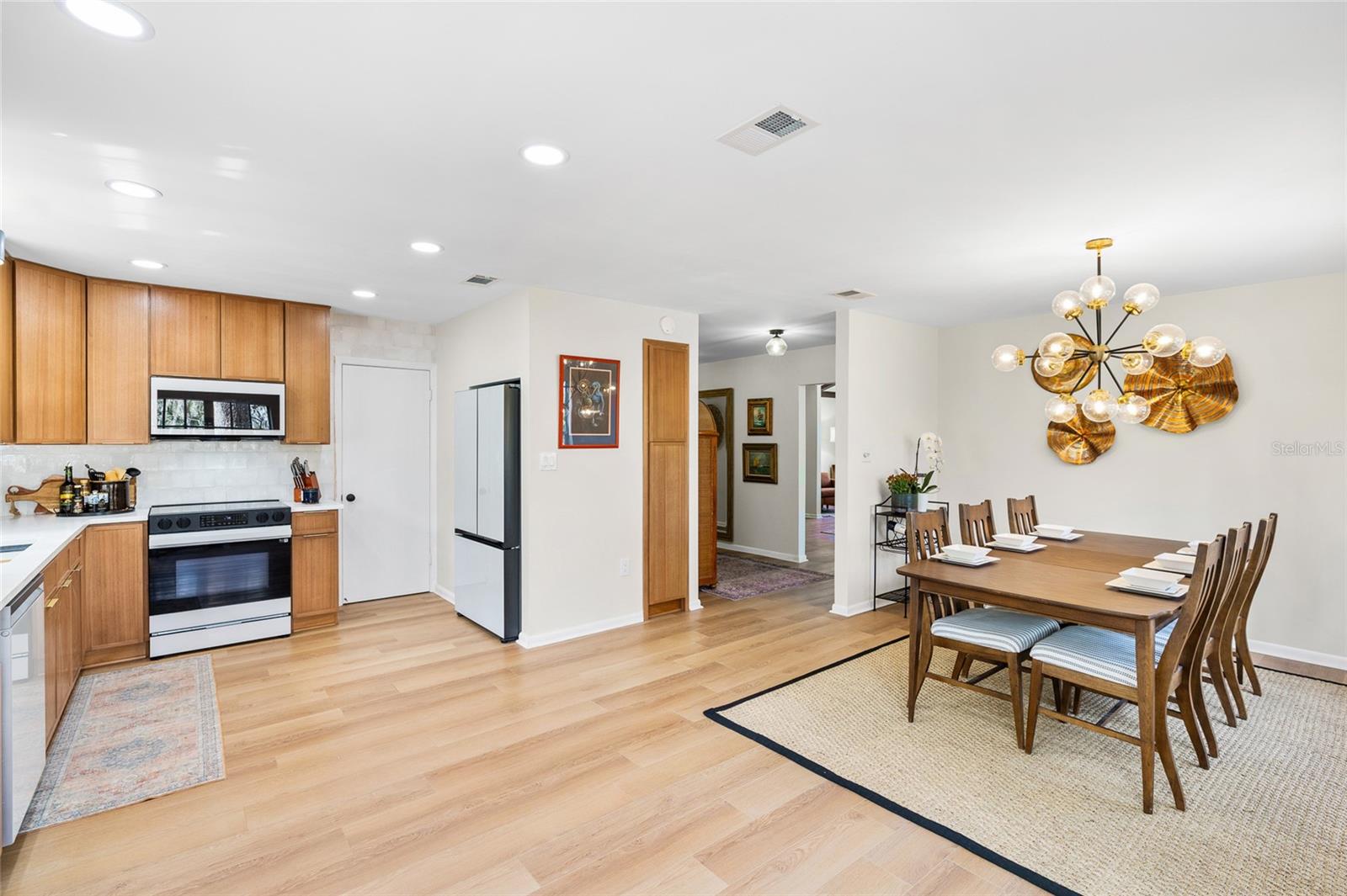 Image 3 of 45 For 6906 Valrie Lane