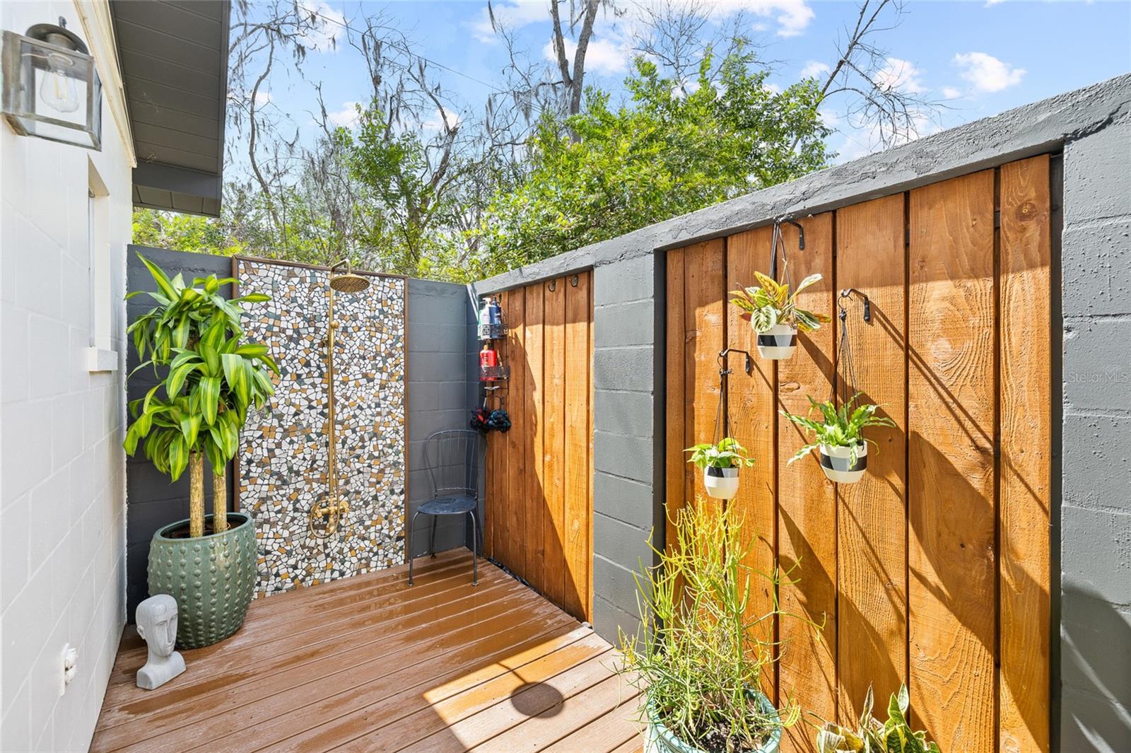 Image 33 of 45 For 6906 Valrie Lane