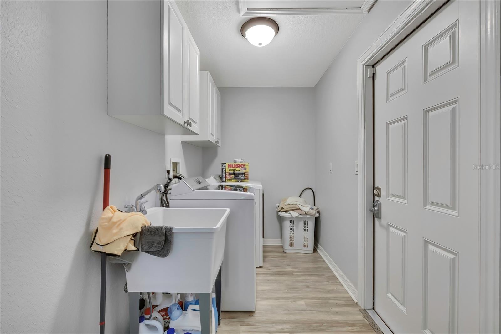 Image 33 of 37 For 3743 Meridean Place