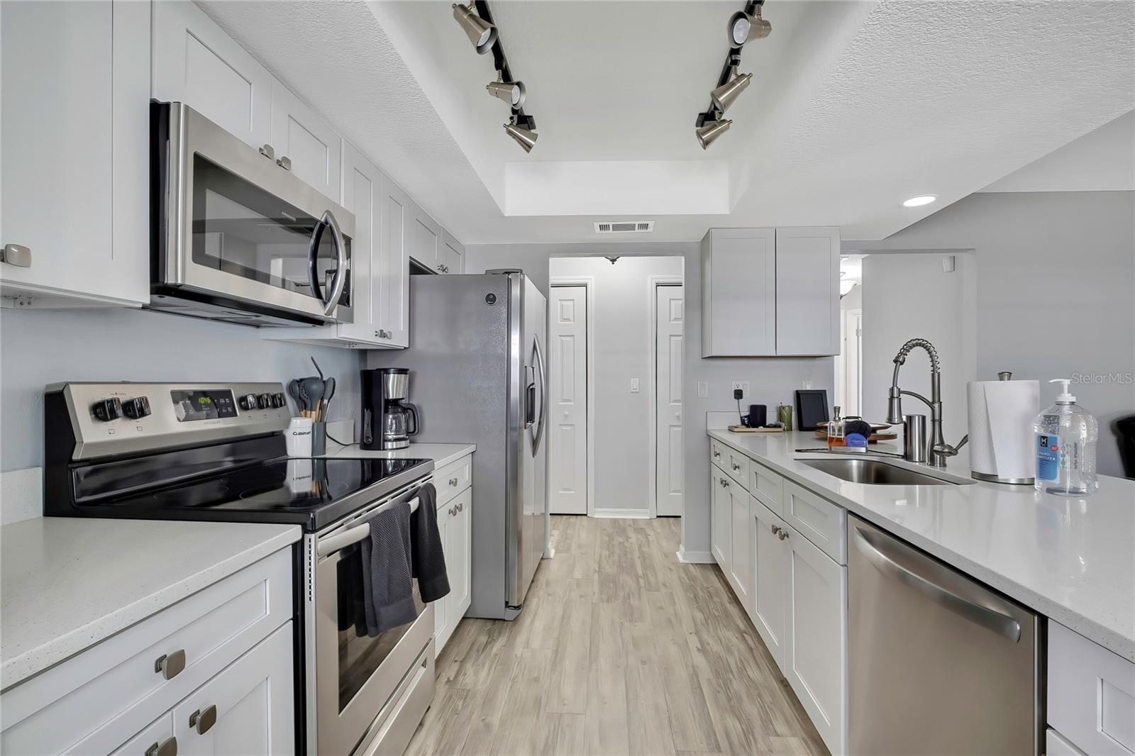 Image 4 of 37 For 3743 Meridean Place