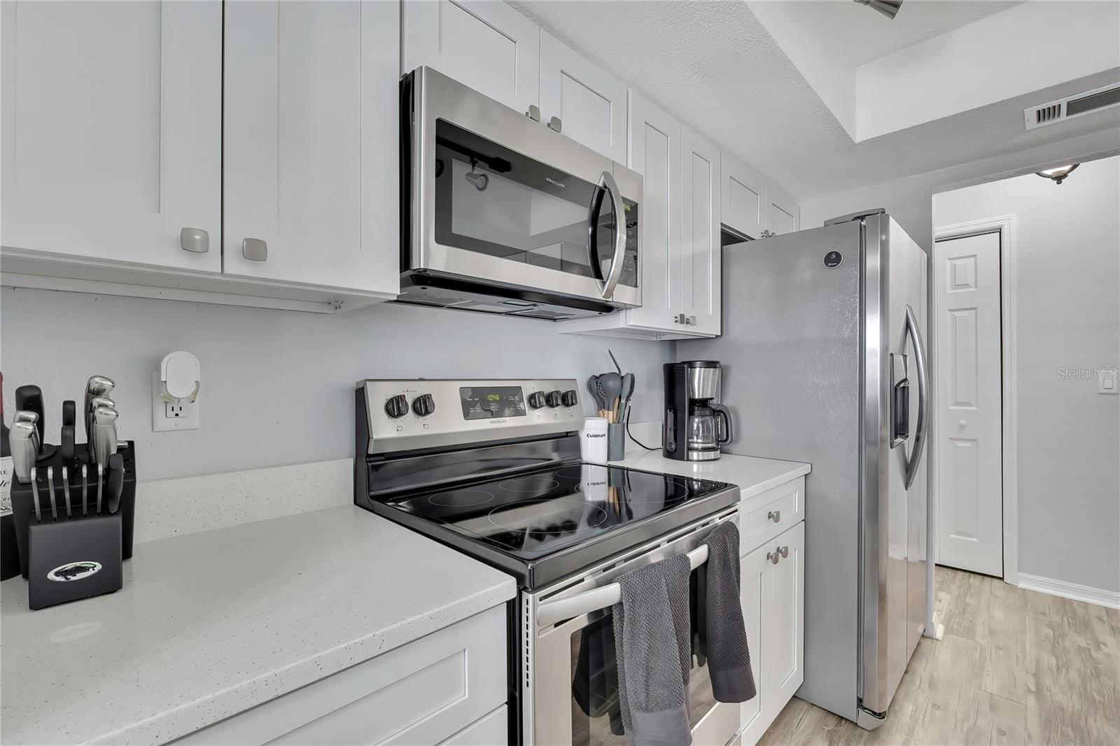 Image 6 of 37 For 3743 Meridean Place