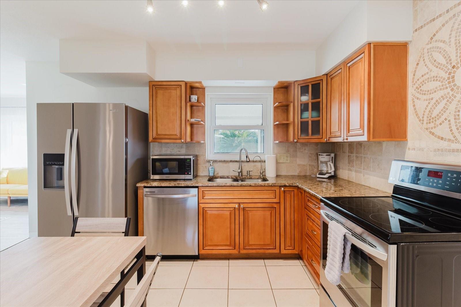 Image 9 of 26 For 14512 117th Avenue