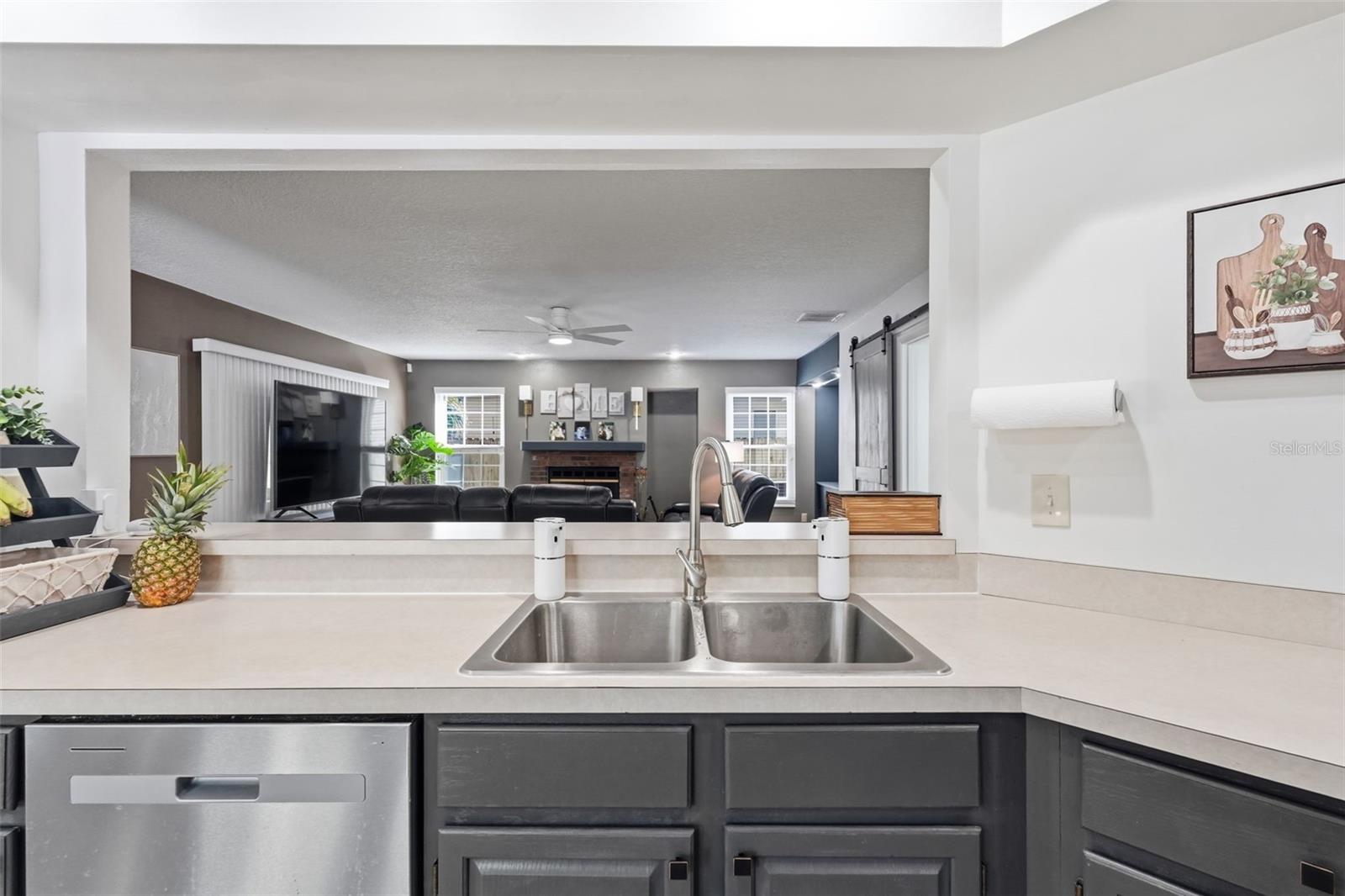 Image 10 of 41 For 3277 Montrose Circle