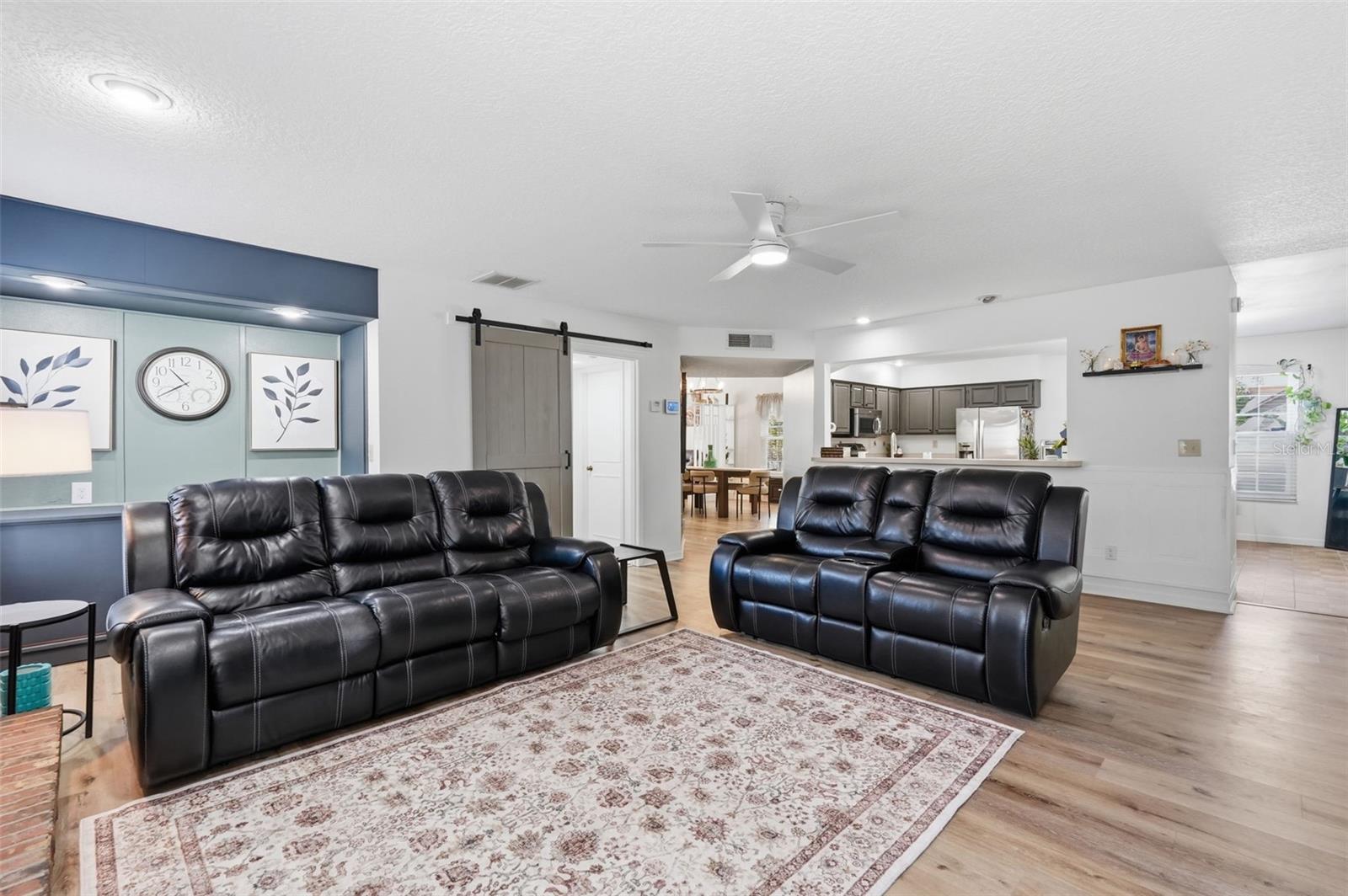 Image 13 of 41 For 3277 Montrose Circle