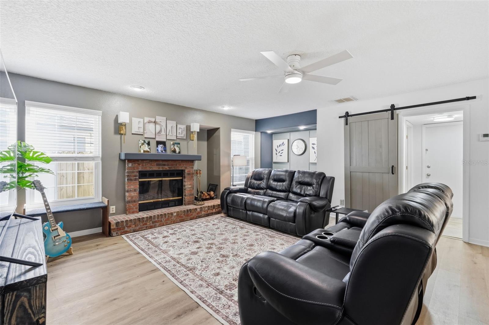 Image 15 of 41 For 3277 Montrose Circle