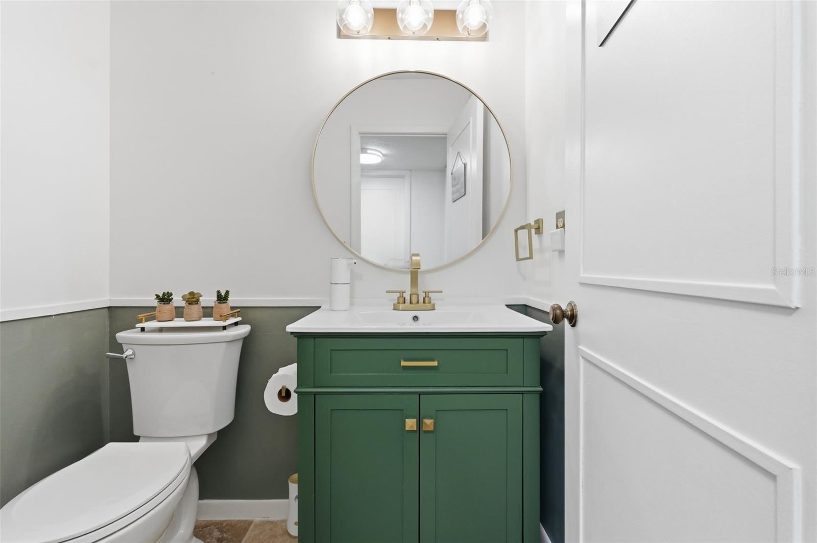 Image 16 of 41 For 3277 Montrose Circle