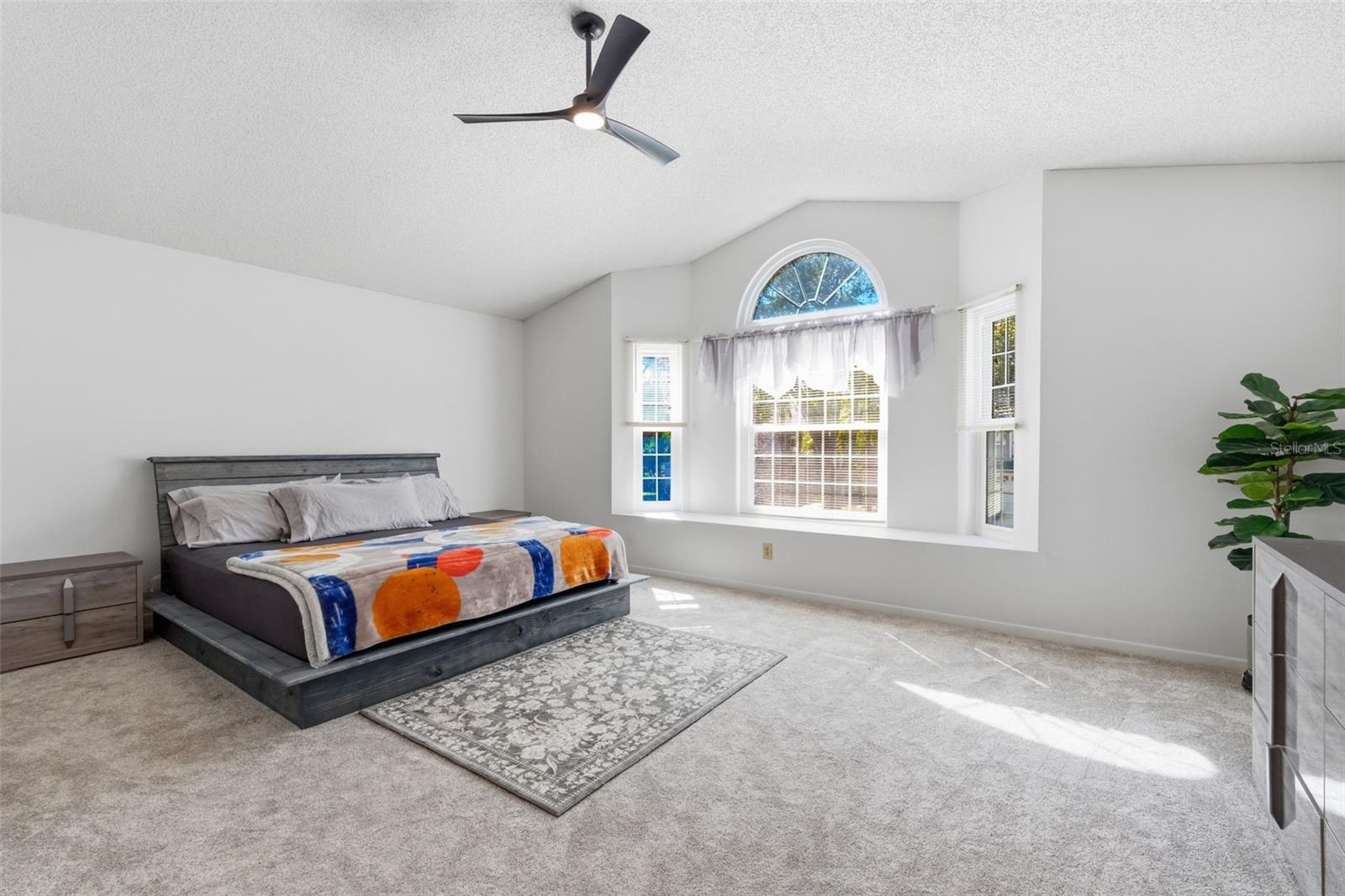 Image 24 of 41 For 3277 Montrose Circle