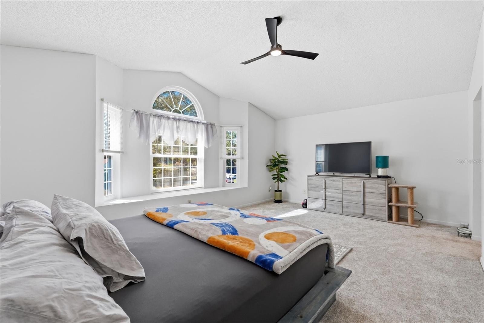 Image 26 of 41 For 3277 Montrose Circle