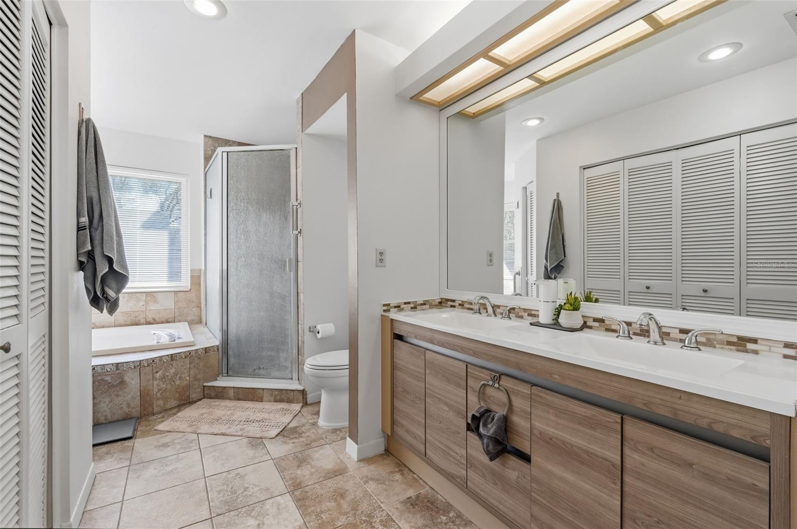 Image 27 of 41 For 3277 Montrose Circle