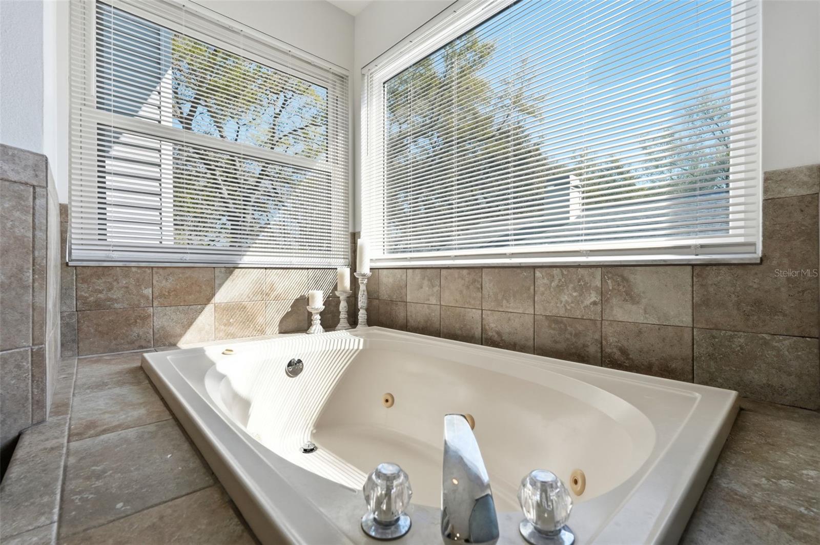 Image 28 of 41 For 3277 Montrose Circle