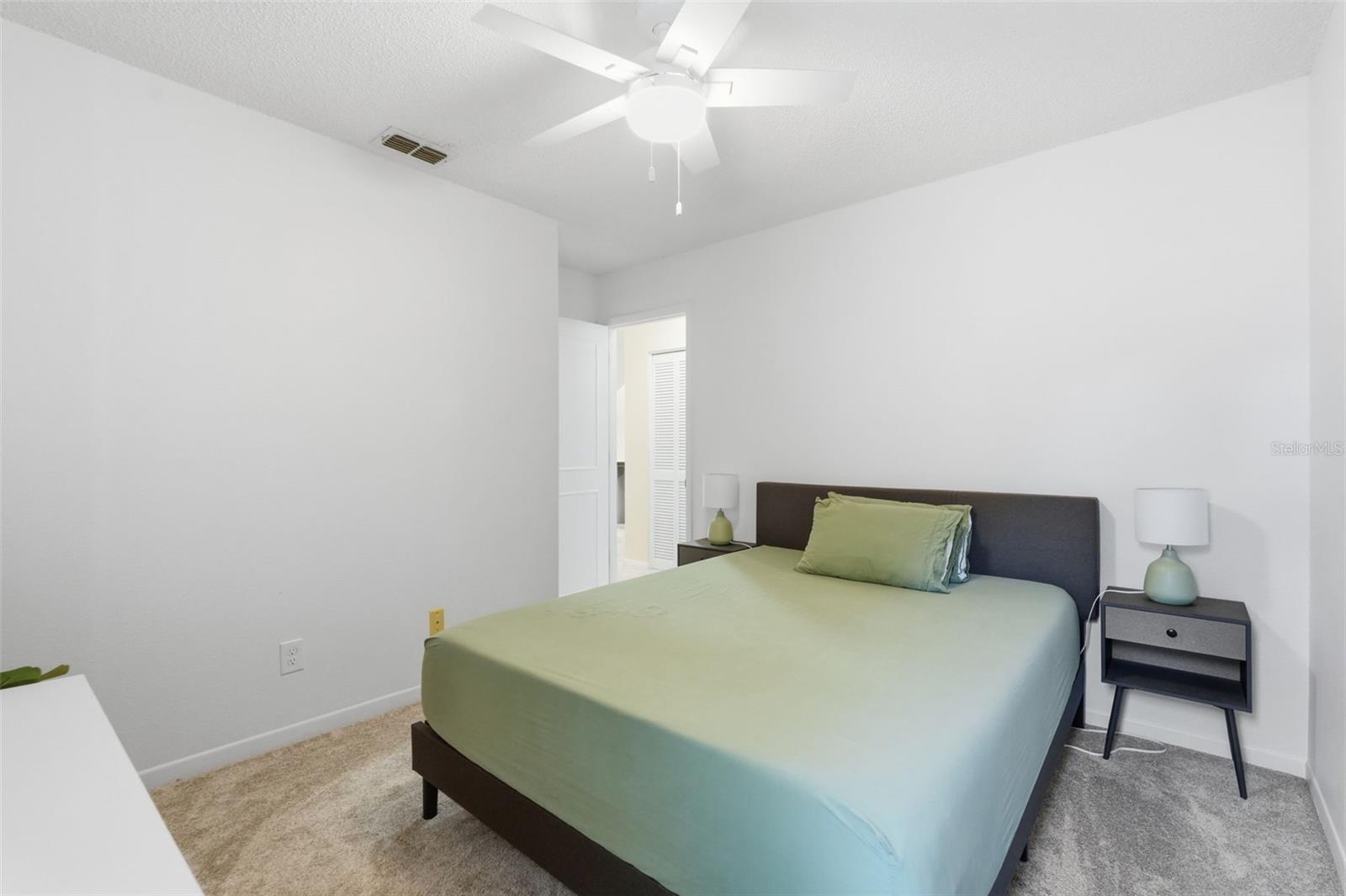 Image 30 of 41 For 3277 Montrose Circle