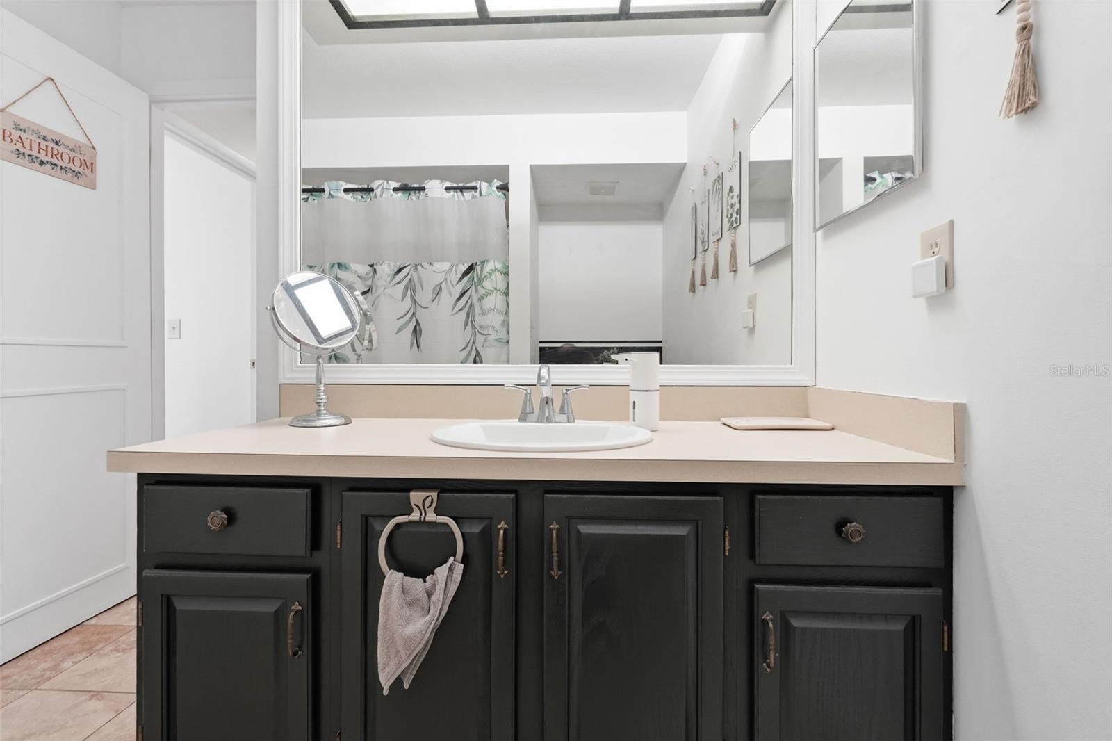 Image 34 of 41 For 3277 Montrose Circle