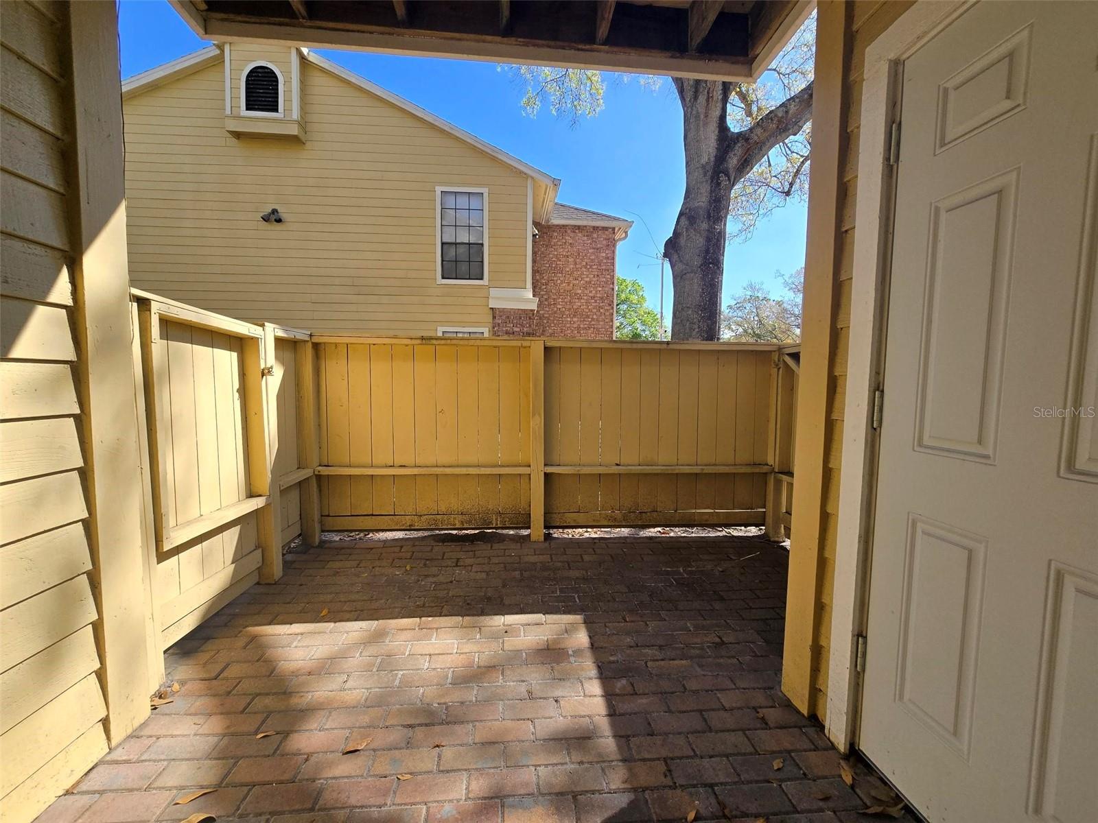 Image 15 of 19 For 8630 Mallard Reserve Drive 101