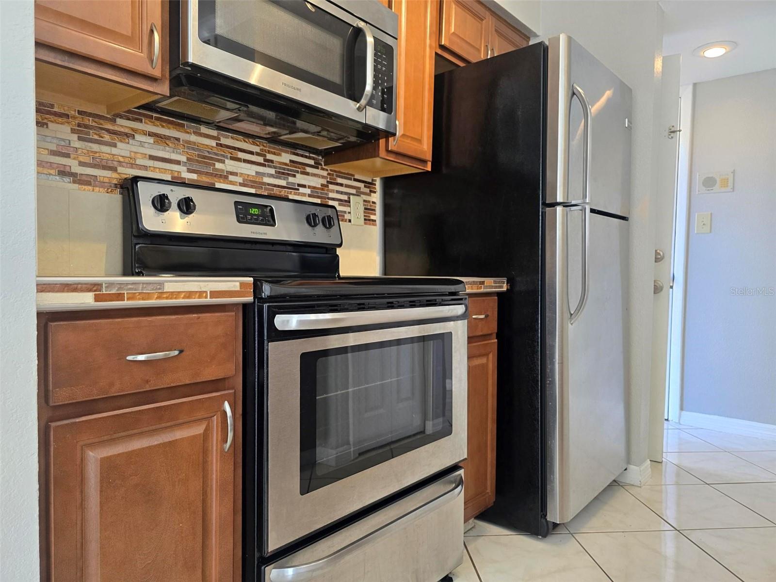 Image 4 of 19 For 8630 Mallard Reserve Drive 101