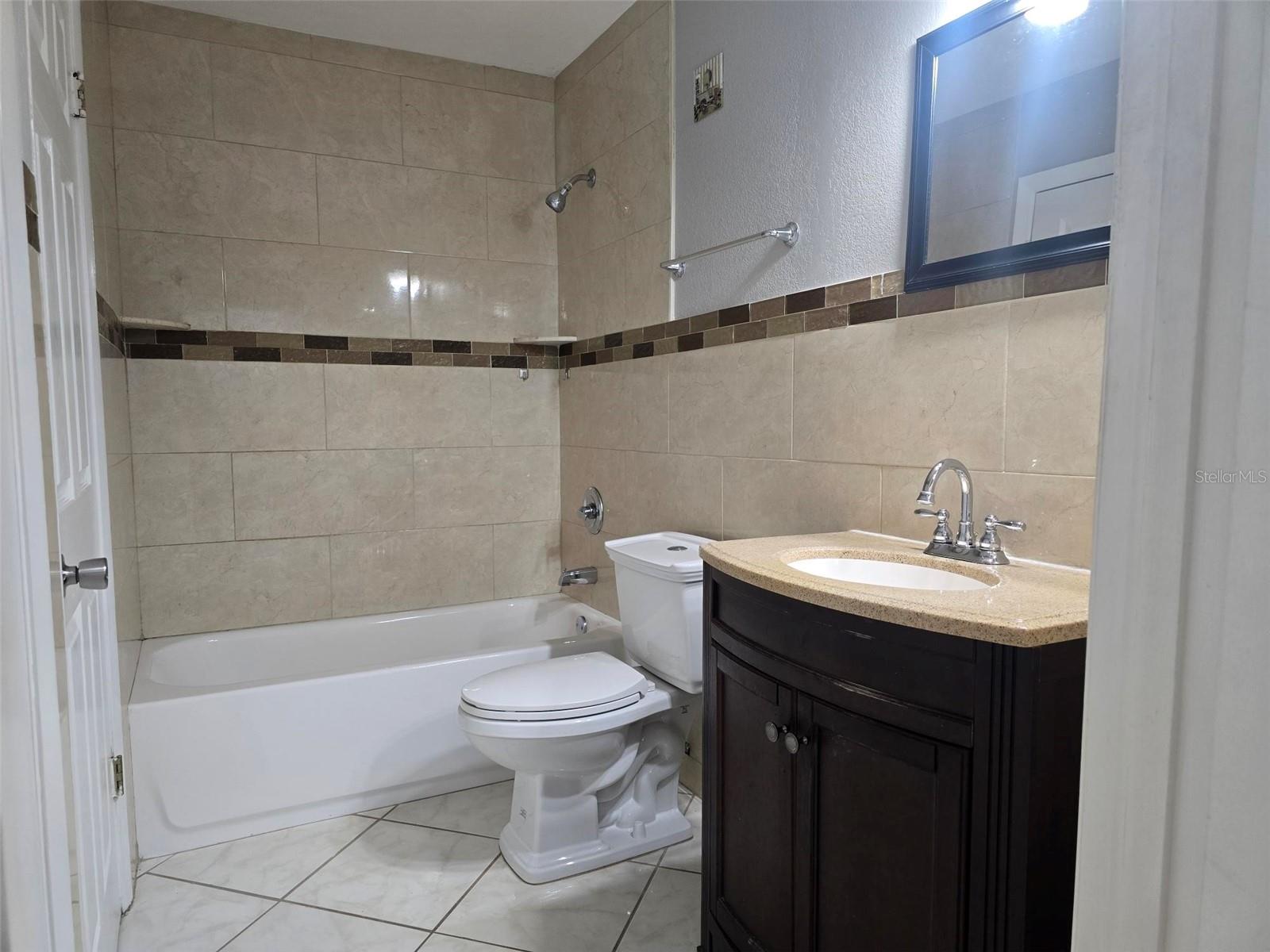 Image 9 of 19 For 8630 Mallard Reserve Drive 101