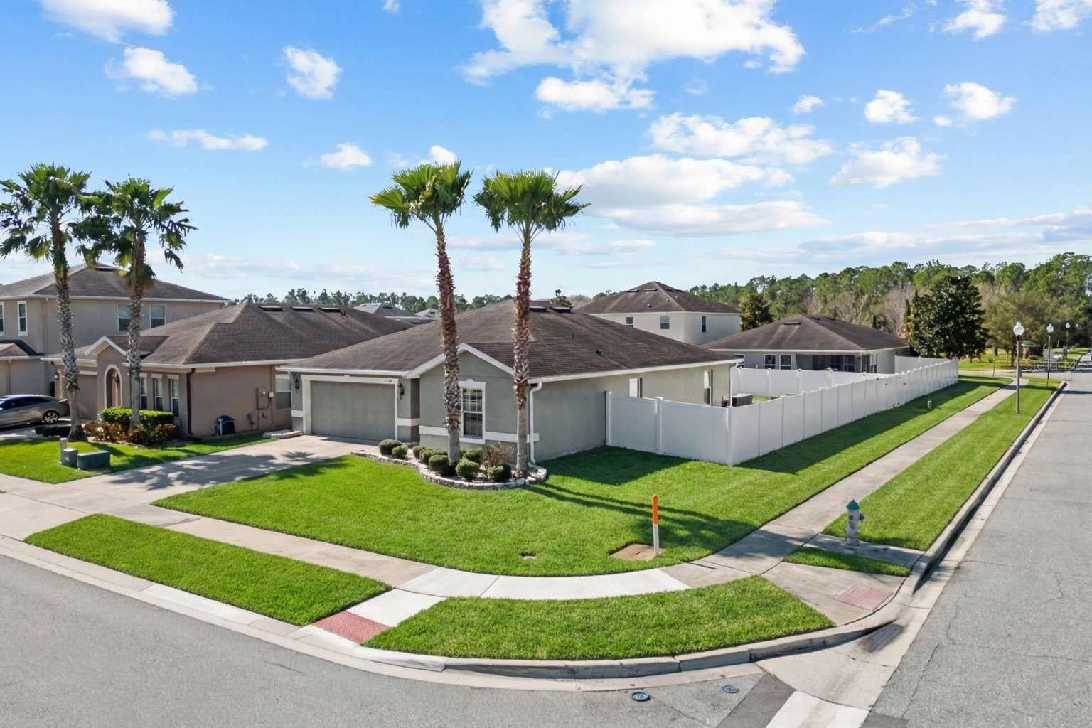 Image 5 of 35 For 10502 Bull Grass Drive