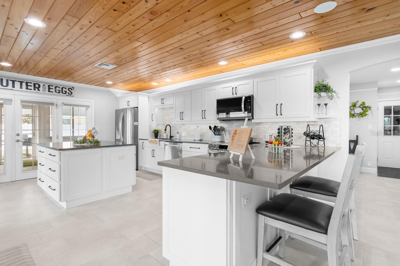 Image 17 of 72 For 100 18th Street Nw