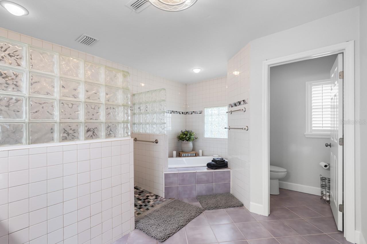 Image 25 of 72 For 100 18th Street Nw