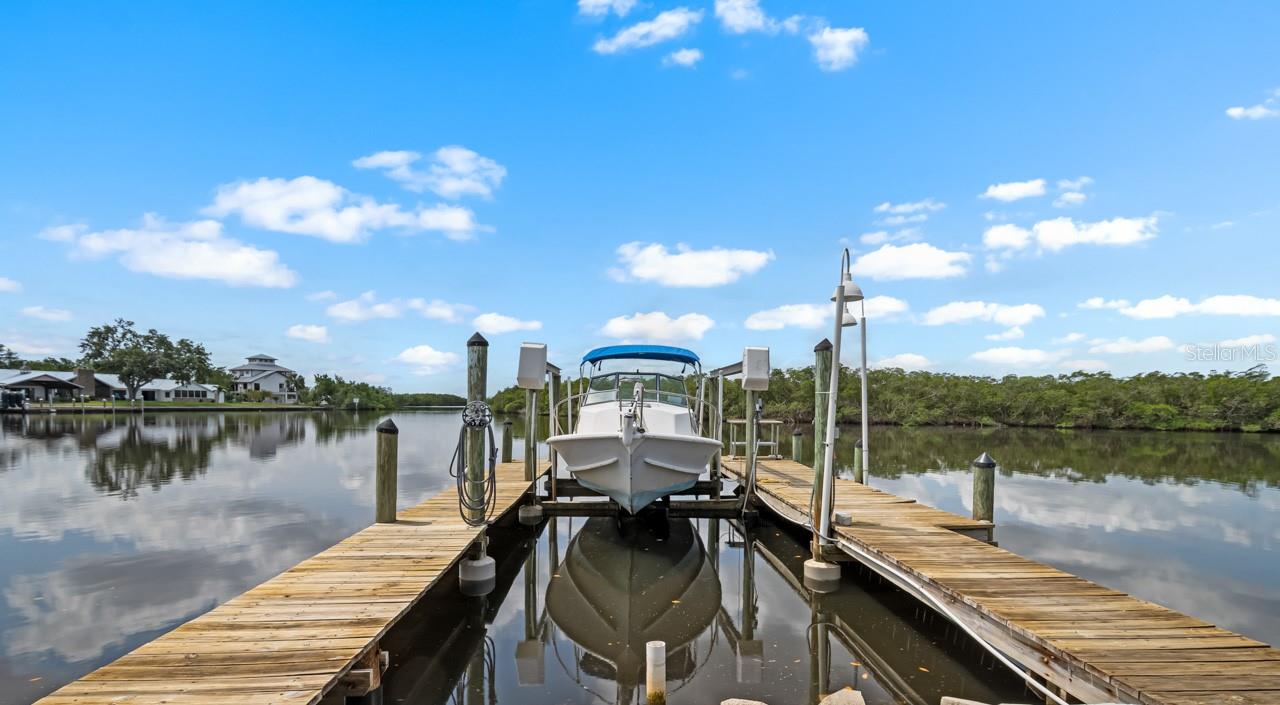 Image 42 of 72 For 100 18th Street Nw