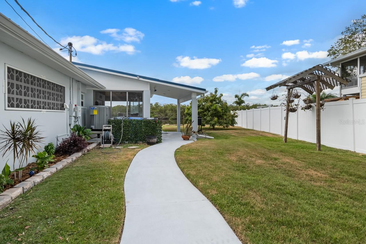 Image 49 of 72 For 100 18th Street Nw