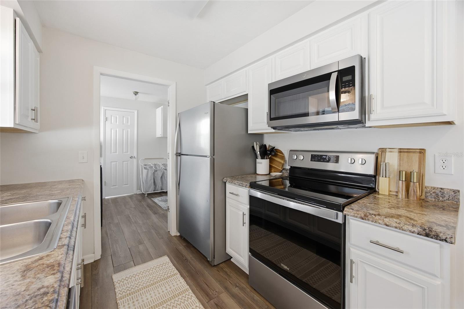 Image 11 of 38 For 3487 Honeylocust Drive